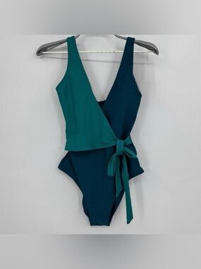 Quince Italian Wrap One-Piece Swimsuit size 6 in Teal Colorblock